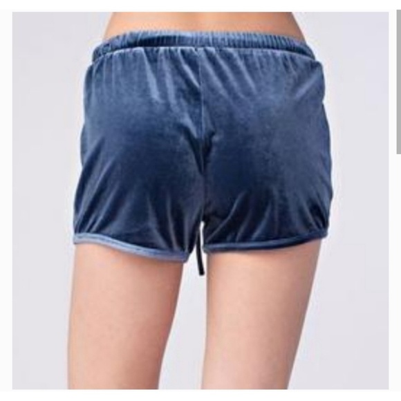 Velvet "Babe" Hoodie & Matching Shorts - Picture 6 of 8